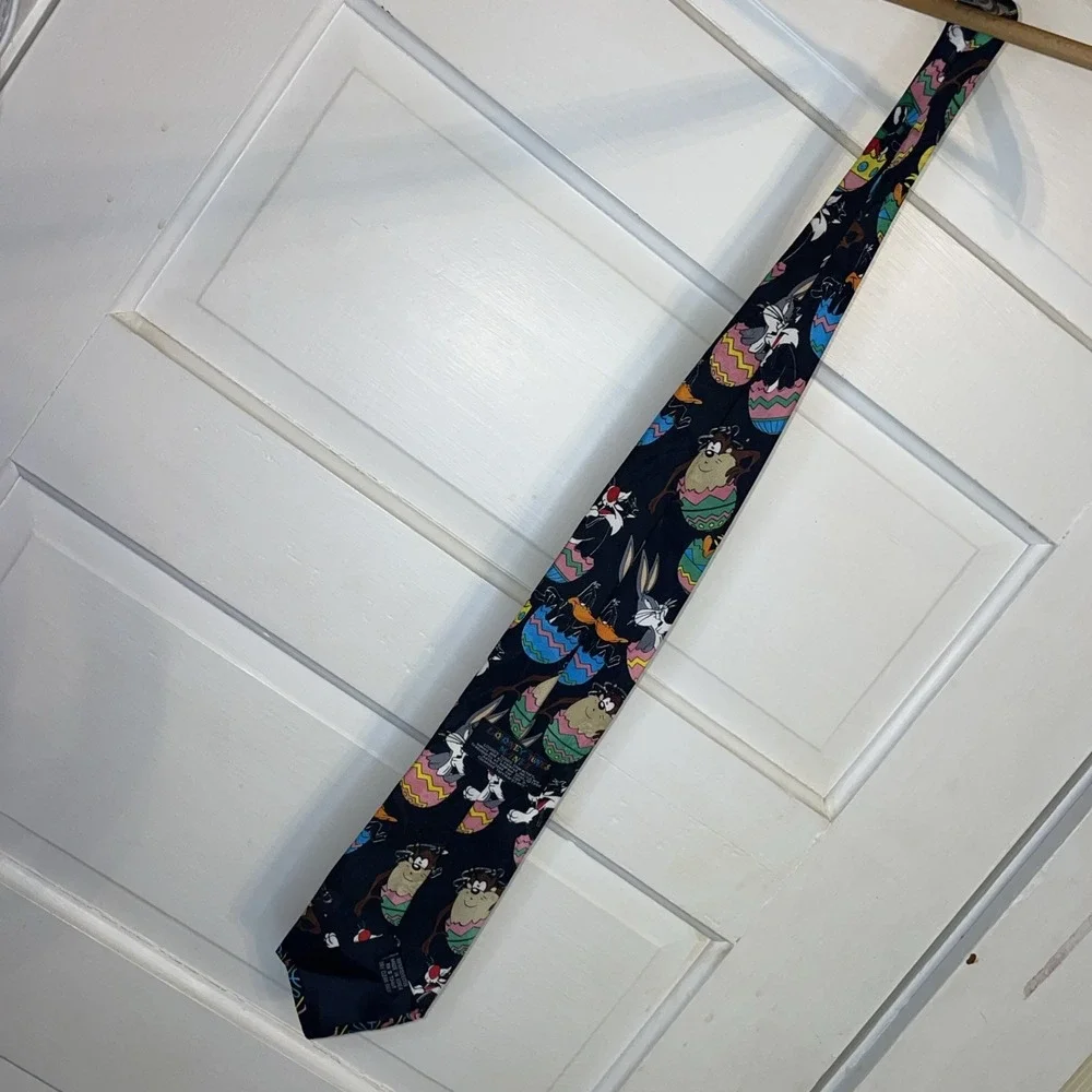 Looney Tunes Mania Tie‎ | 1994 Easter Eggs Filled with Characters on Black Tie